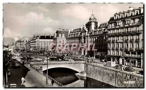 Cartes postales moderne Rennes Place de la Republique et Palais du Cormerce