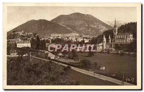 Cartes postales Lourdes La Basilique Et Le Pic Du Jer