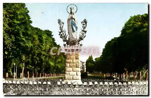 Cartes postales Lourdes La Vierge Couronnee