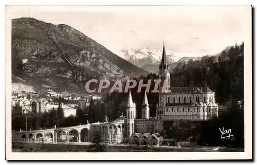 Ansichtskarte AK Lourdes La Basilique Et Les Montagnes