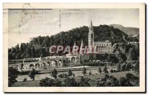 Ansichtskarte AK Lourdes La Basilique et le Calvaire