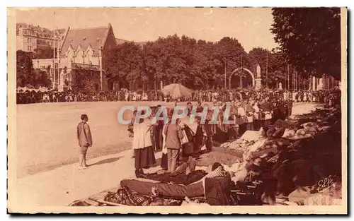 Cartes postales Lourdes La Banediction Des Malades Sur L&#39Esplanade Du Rosaile