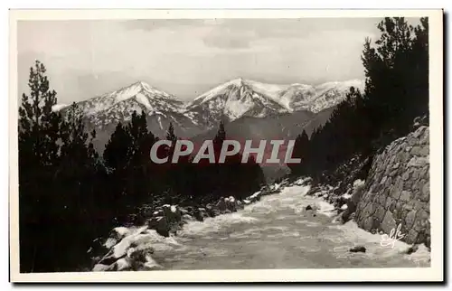 Cartes postales Mont Louis Le Carlitte vu de la route de Font Romeu en Hiver