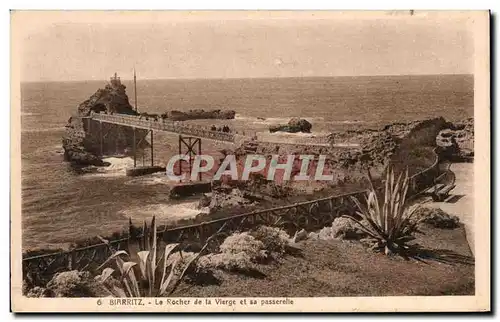 Cartes postales Biarrtz Le Rocher de la Vierge et sa passerelle