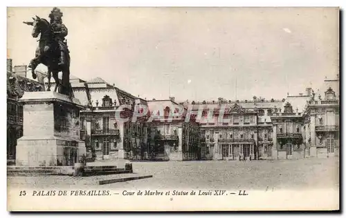 Ansichtskarte AK Palais De Versailles Cour de Marbre et Statue du Louis XIV