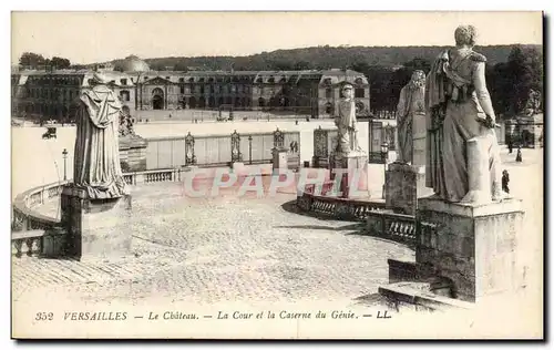 Cartes postales Versailles Le Cbateau La Cour et la Caserne du Genie