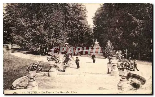 Cartes postales Vittel Le Parc La Grande Allee