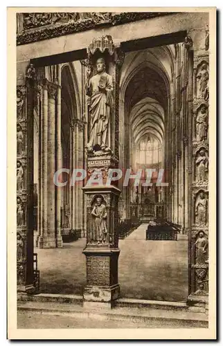 Cartes postales Cathedrale d'Amiens la Nef Vue De Portail du Sauveur