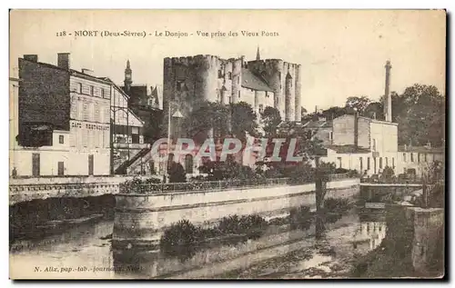 Ansichtskarte AK Niort Le Donjon Vue prise de Vieux Ponts