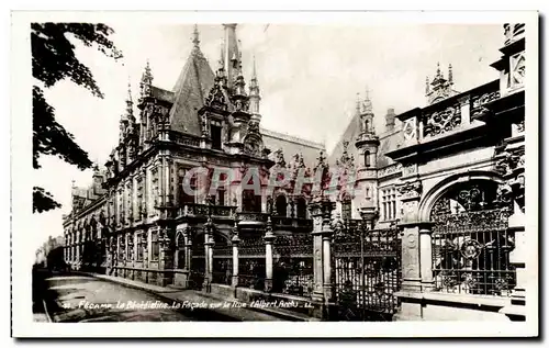 Cartes postales Fecamp La facade sur la rue