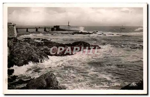 Ansichtskarte AK Les Sables D&#39Olonne Les Rochers Et La Jetee De La Chaume