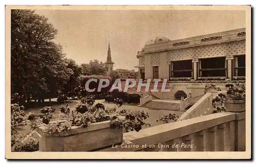 Cartes postales Le Casino Et Un Coin Du Parc Vittel