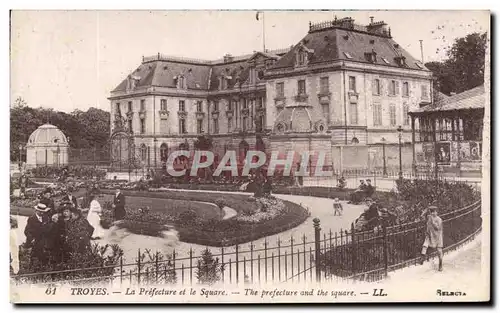 Ansichtskarte AK Troyes La Prefecture et le Square