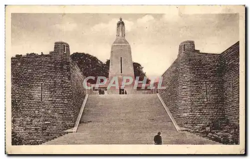 Ansichtskarte AK Verdun Le Monument a la Victoire et aux Soldats de Verdun Militaria