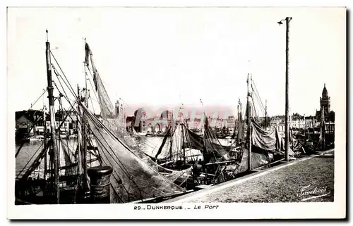 Cartes postales Dunkerque Le Port Bateaux