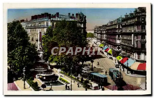 Cartes postales Lyon Place La Republique Monument Carnot et le president Carnot Grande Pharmacie Lyonnaise Tramw