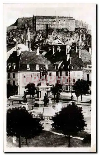 Ansichtskarte AK Belfort Monument des Trois Sieges et le Chateau