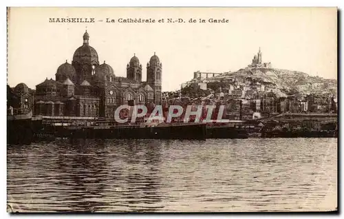 Cartes postales Marseille La Cathedrale Et ND De La Garde Bateau