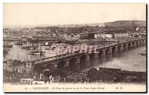 Cartes postales Bordeaux Le Pont de Pierre vu de la Tour Saint Michel Bateaux