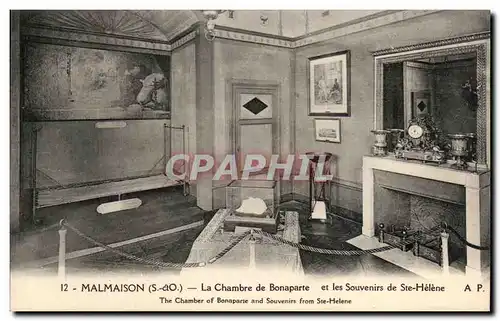 Ansichtskarte AK Malmaison La Chambre de Bonaparte et les Souvenirs de Ste Helene The Chamber of Bonaparte and So