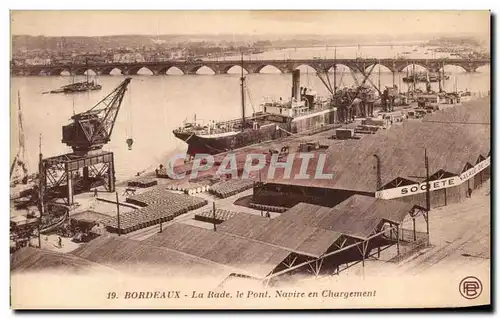 Ansichtskarte AK Bordeaux La Rade le Pont Navire en Chargement Bateau