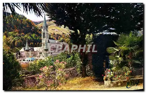 Cartes postales moderne Lourdes La Basilique