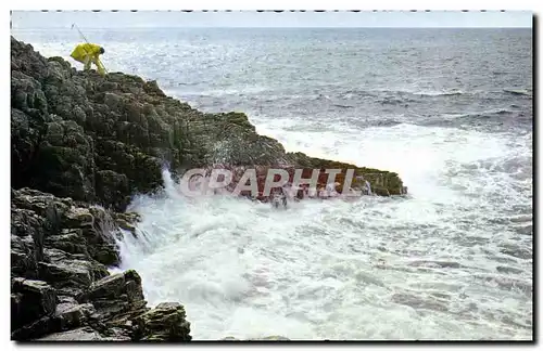 Cartes postales moderne En Bretagne Jeux De Vagues Sur Les Rochers De La Cote Sauvage