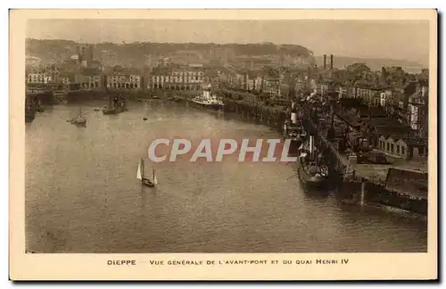 Ansichtskarte AK Dieppe Vue Generale De l&#39Avant Port Et Du Quai Henri IV Bateaux