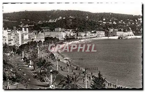 Cartes postales moderne Nice La Promenade des Anglais la boie des Anges au fond le Mont Boron