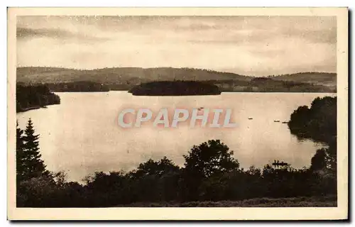 Cartes postales En Morvan Vue generale du Lac des Settons et des Iles Superficie