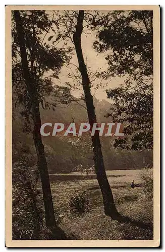 Cartes postales La Region du Limousin Paysage Printannier sur les bords de la Dordogne a Beaulieu