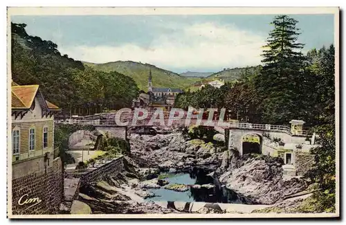 Cartes postales Vals Les Bains La Volane et les Ponts