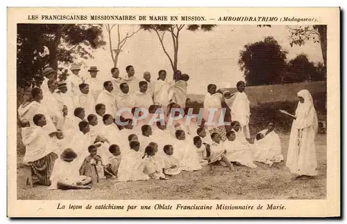 Cartes postales Les Pranciscaines Missionnaires de Marie en Mission Ambohidratrimo La lecon de catechisme par un