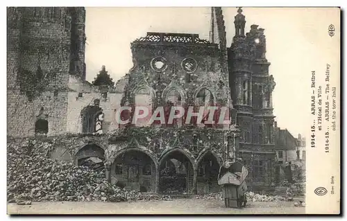 Cartes postales Arras Beffroi et I'Hotel de Ville Militaria