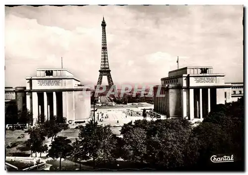 Cartes postales moderne Paris Perspective sur le Palais de Chaillot et la Tour Eiffel