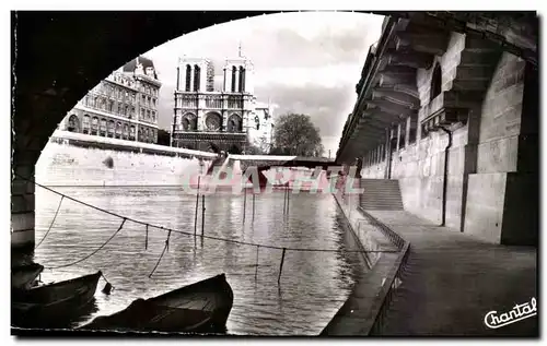 Ansichtskarte AK Paris Promenade Sous les ponts Notre Dame