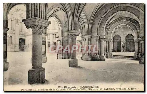 Cartes postales Charente Angouleme Portique et Interieur de la Cour de I&#39Hotel