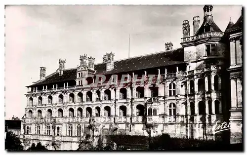 Cartes postales Le Chateau De Blois L&#39Aile Francais Par La Facade Des Loges