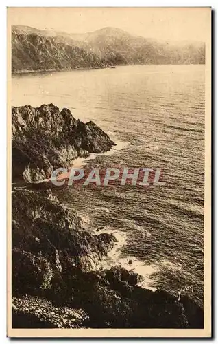 Cartes postales Porto Murailles d&#39un rouge eclatant bordant le Golfe