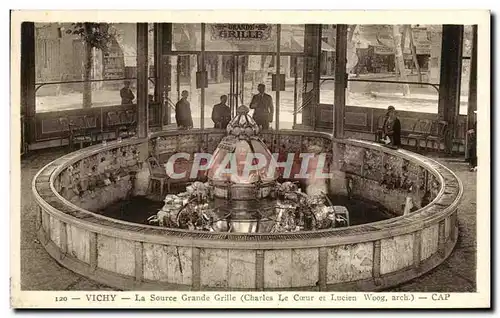 Cartes postales Vichy La Source Grande Grille Charles le Coeur et Lucien Woog