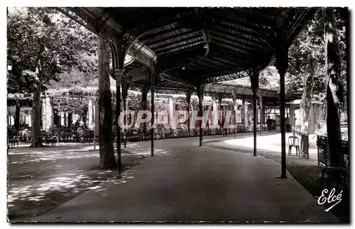 Cartes postales Vichy Galerie Couverte Et La Pergola Dans Le Parc Des Sources