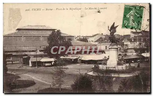 Ansichtskarte AK Vichy Statue Place De La Republique Le Marche