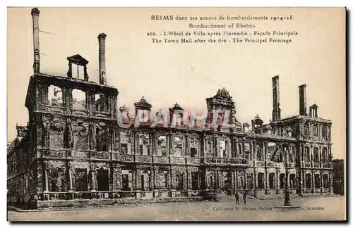 Cartes postales Reims Dans Ses Annees De Bombardements L&#39hotel de ville Militaria