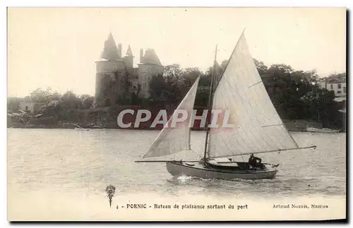 Cartes postales Pornic Bateau de plaisance sortant du port