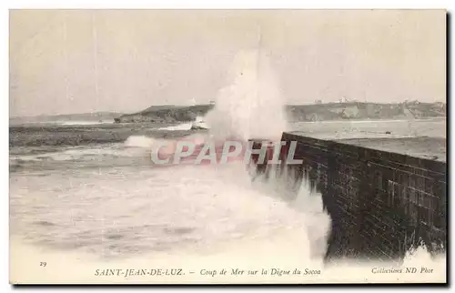 Ansichtskarte AK Saint Jean de Luz Coup de Mer la Digue du Socoa