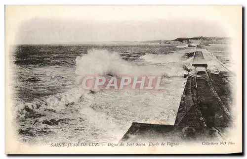 Ansichtskarte AK Saint Jean de Luz Digue du Fort Socoa Etude de Vagues