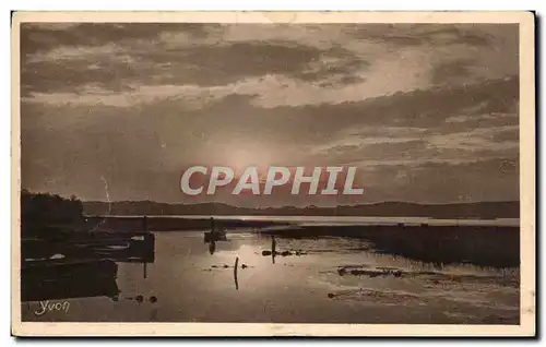 Cartes postales L'etang de leon au declin du jour