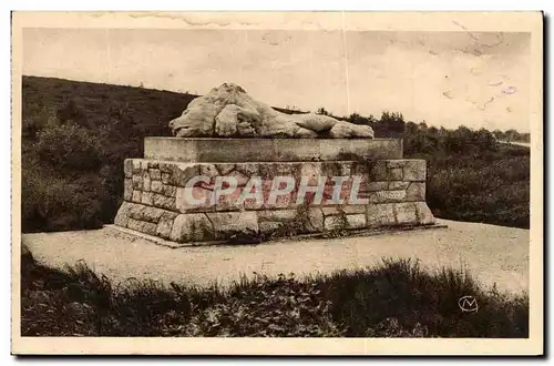 Cartes postales Monument eleve au carrefour Sainte Fine Lion Militaria