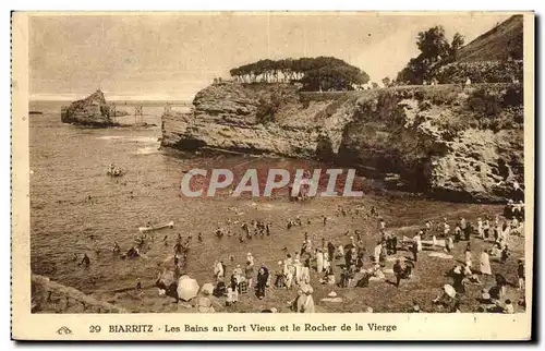 Ansichtskarte AK Biarritz Les Bains au port Vieux et le Rocher de la Vierge