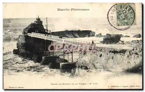 Cartes postales Biarritz Pittoresque Vague Au rocher De La Vierge